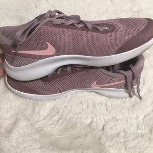 rose gold girls nikes
